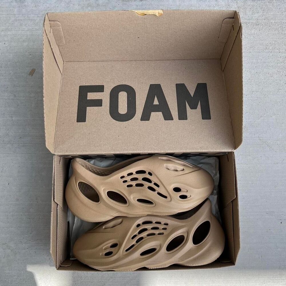 Yeezy Foam Rnners Ochre